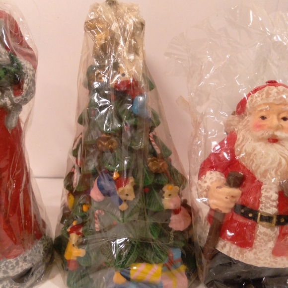 Robert Alan candle Co. Lot of 4 Christmas candles - Picture 3 of 6